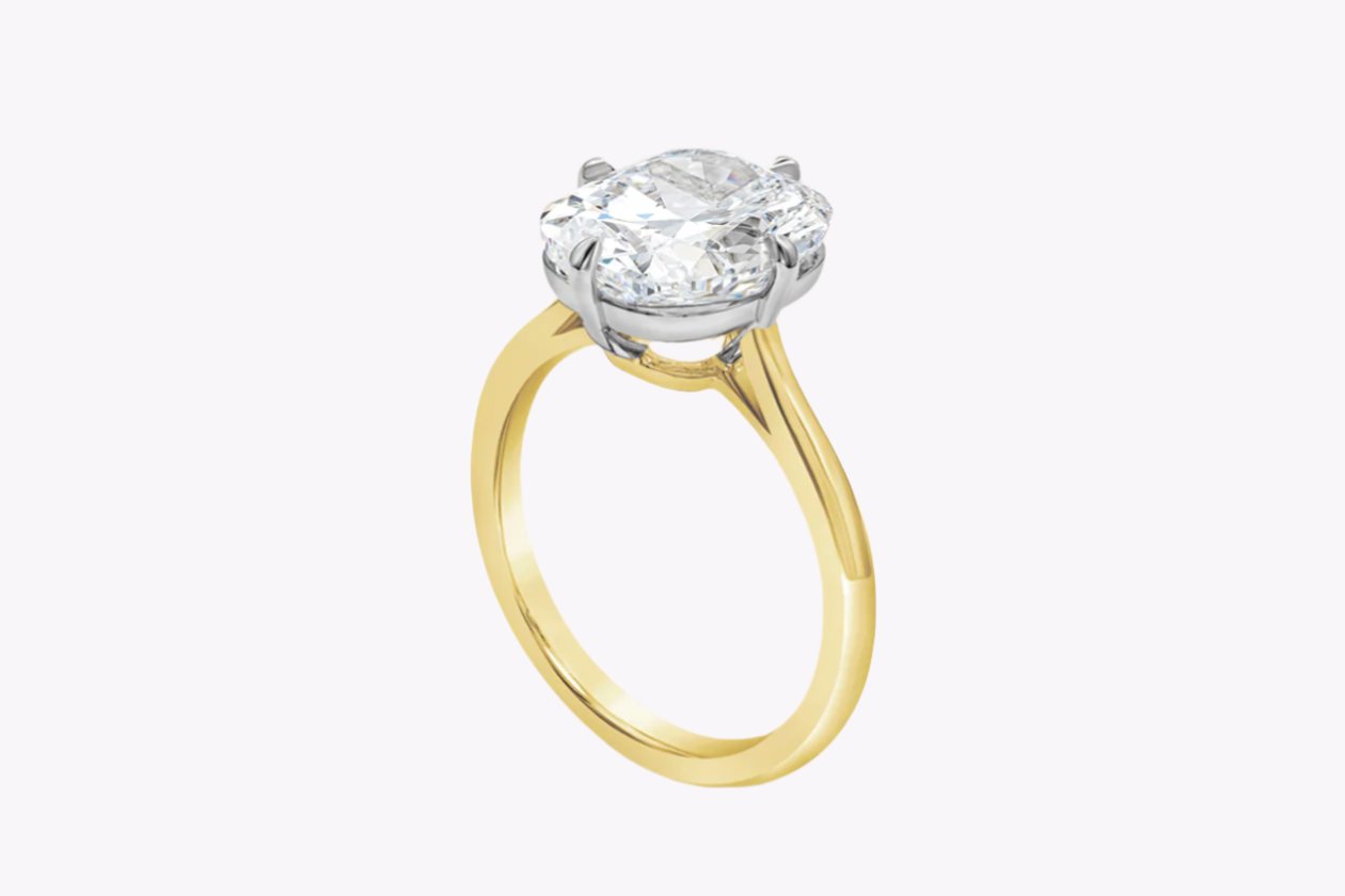 GIA Certified 5.02 Carats Cushion Cut Diamond Solitaire Engagement Ring in Platinum & Yellow Gold - Image 3