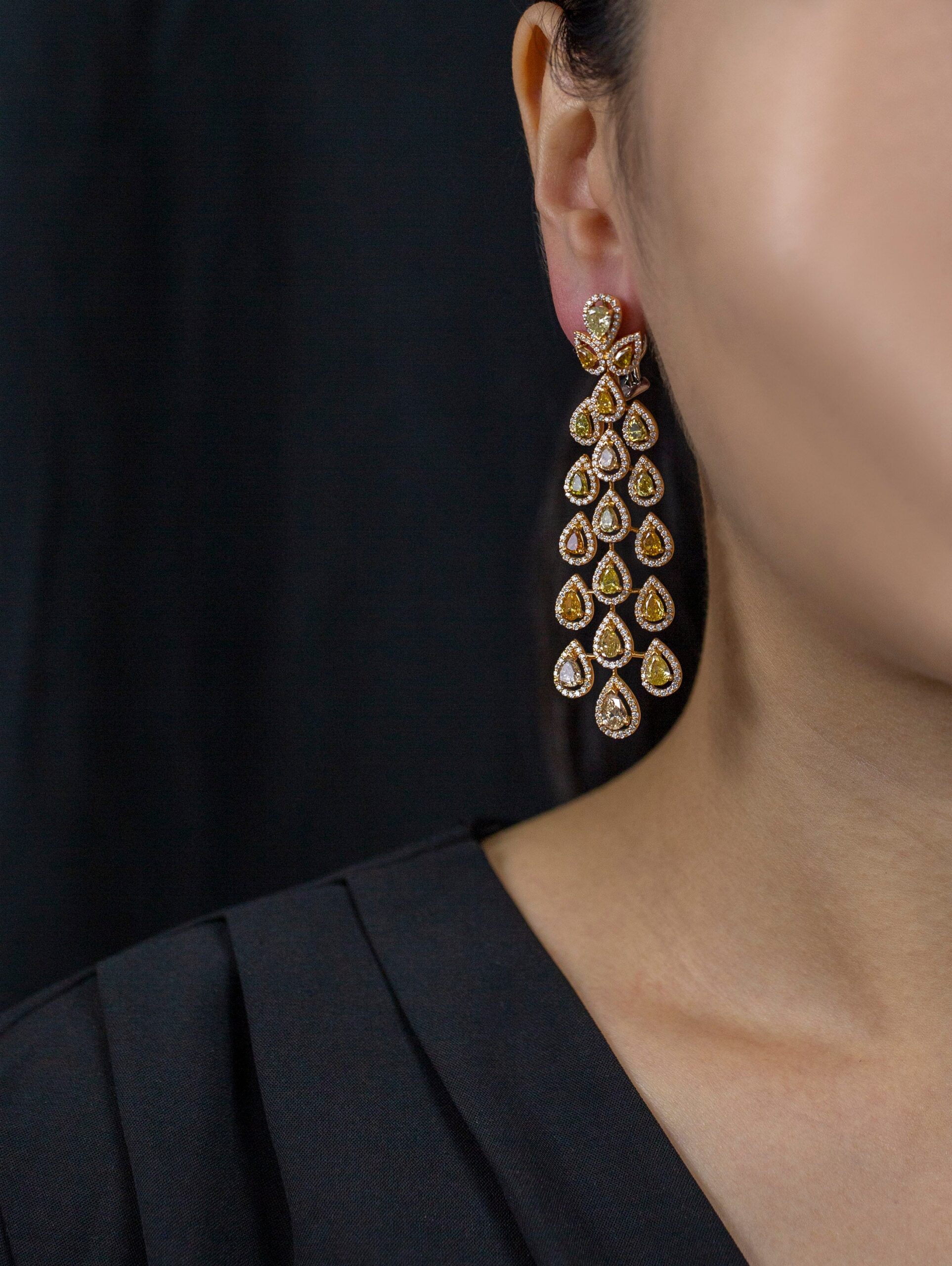 10.45 Carat Total Pear Shape Natural Fancy Color Diamond Chandelier Earrings in Rose Gold - Image 6