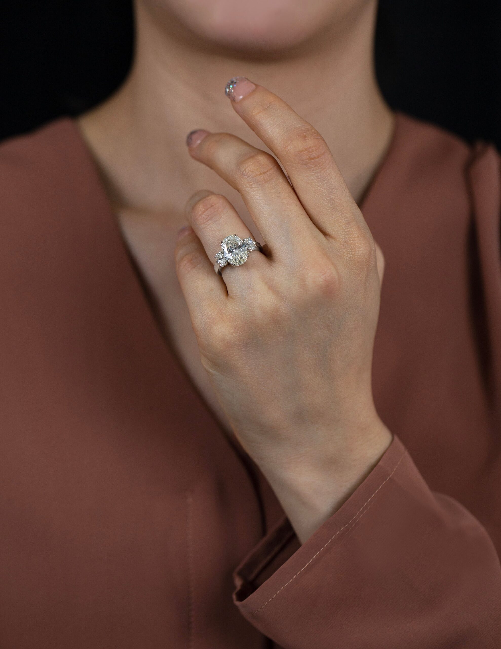 GIA Certified 4.01 Carats Oval Cut Diamond Three-Stone Engagement Ring in Platinum - Image 4