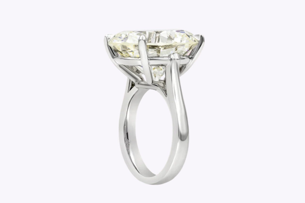 GIA Certified 19.07 Carats Round Brilliant Cut Diamond Solitaire Engagement Ring in Platinum - Image 3