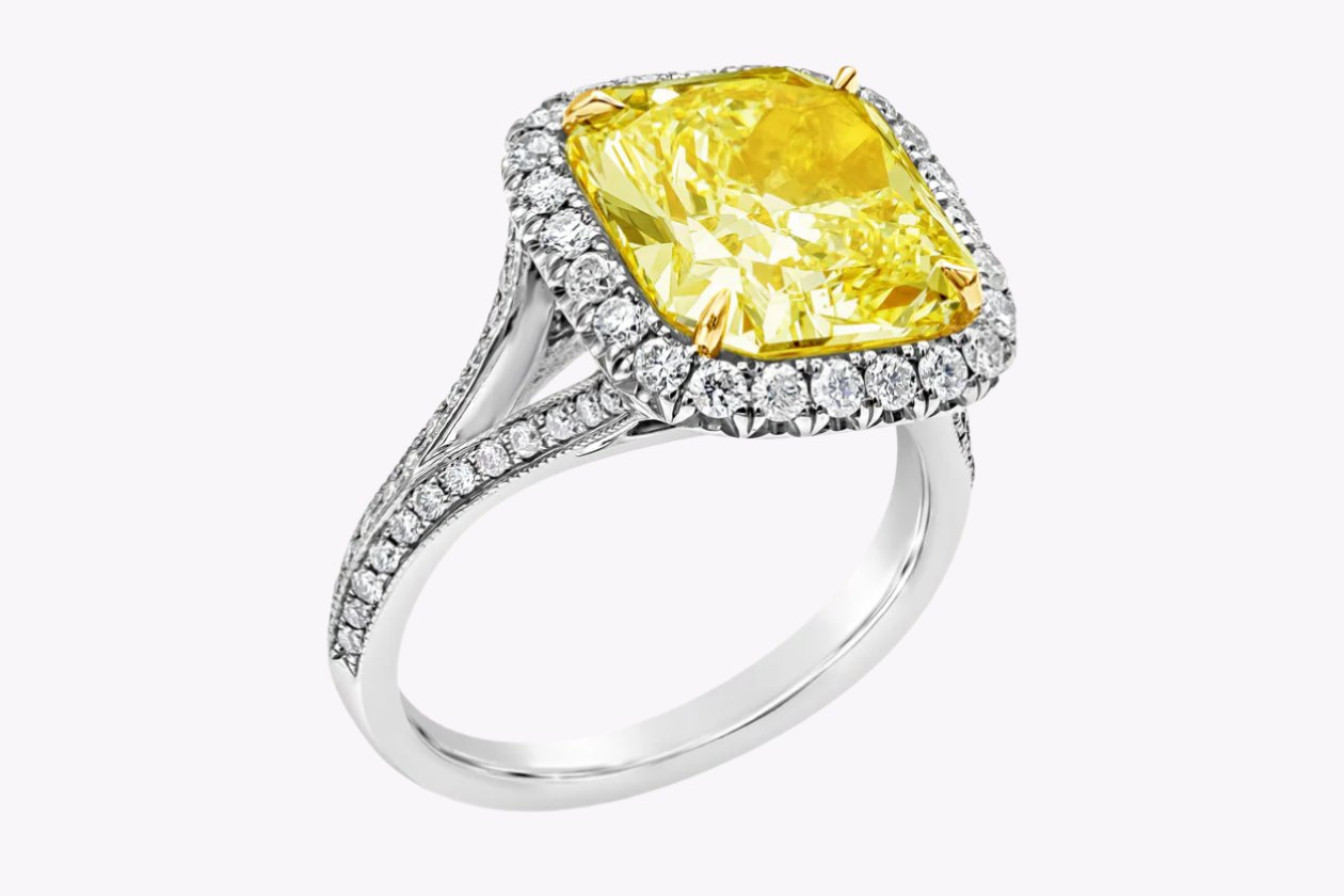 GIA Certified 5.32 Carats Radiant Cut Yellow Diamond Halo Engagement Ring in Yellow & White Gold - Image 4