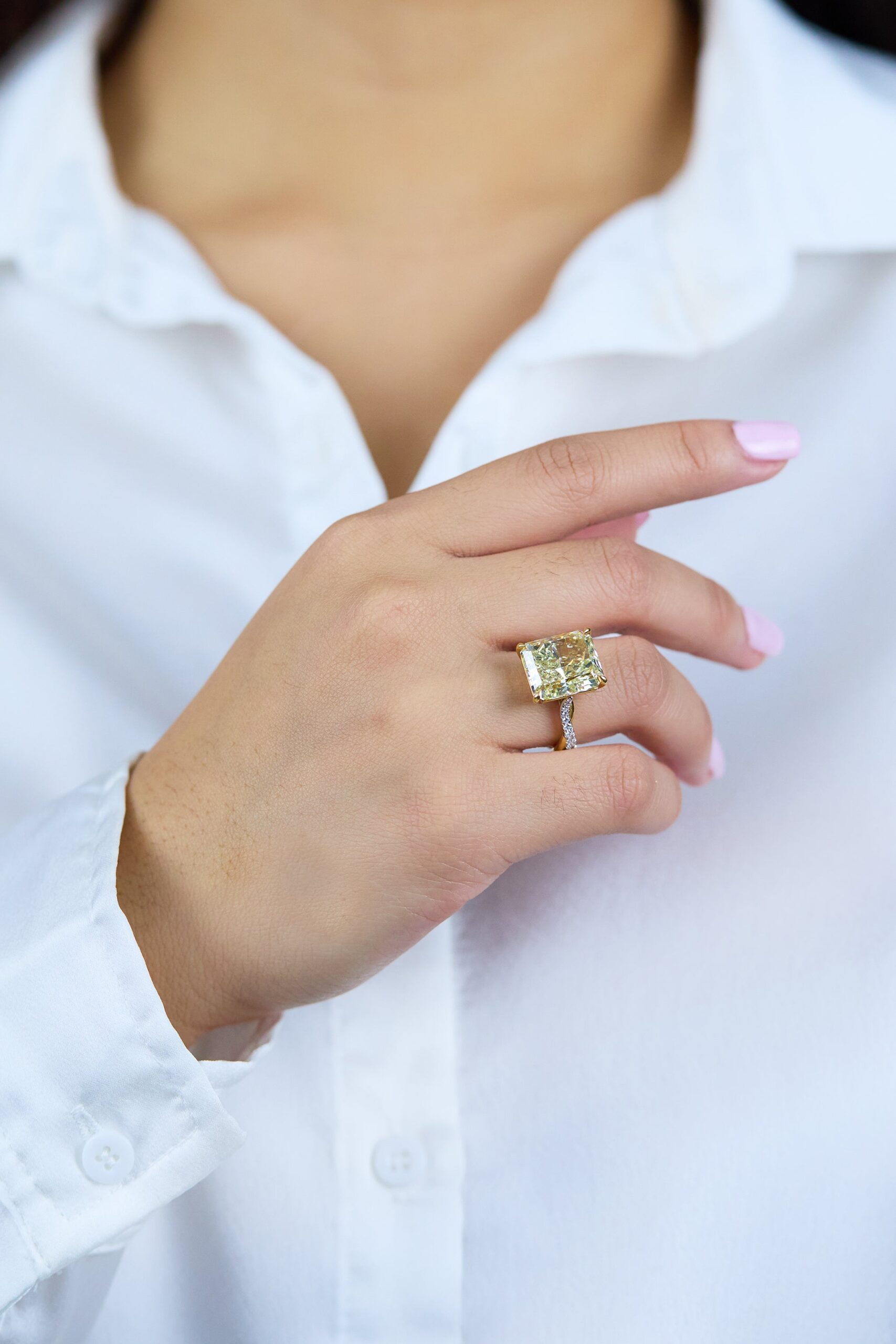 GIA Certified 12.16 Carats Radiant Cut Yellow Diamond Intertwined Engagement Ring in Yellow Gold & Platinum - Image 6