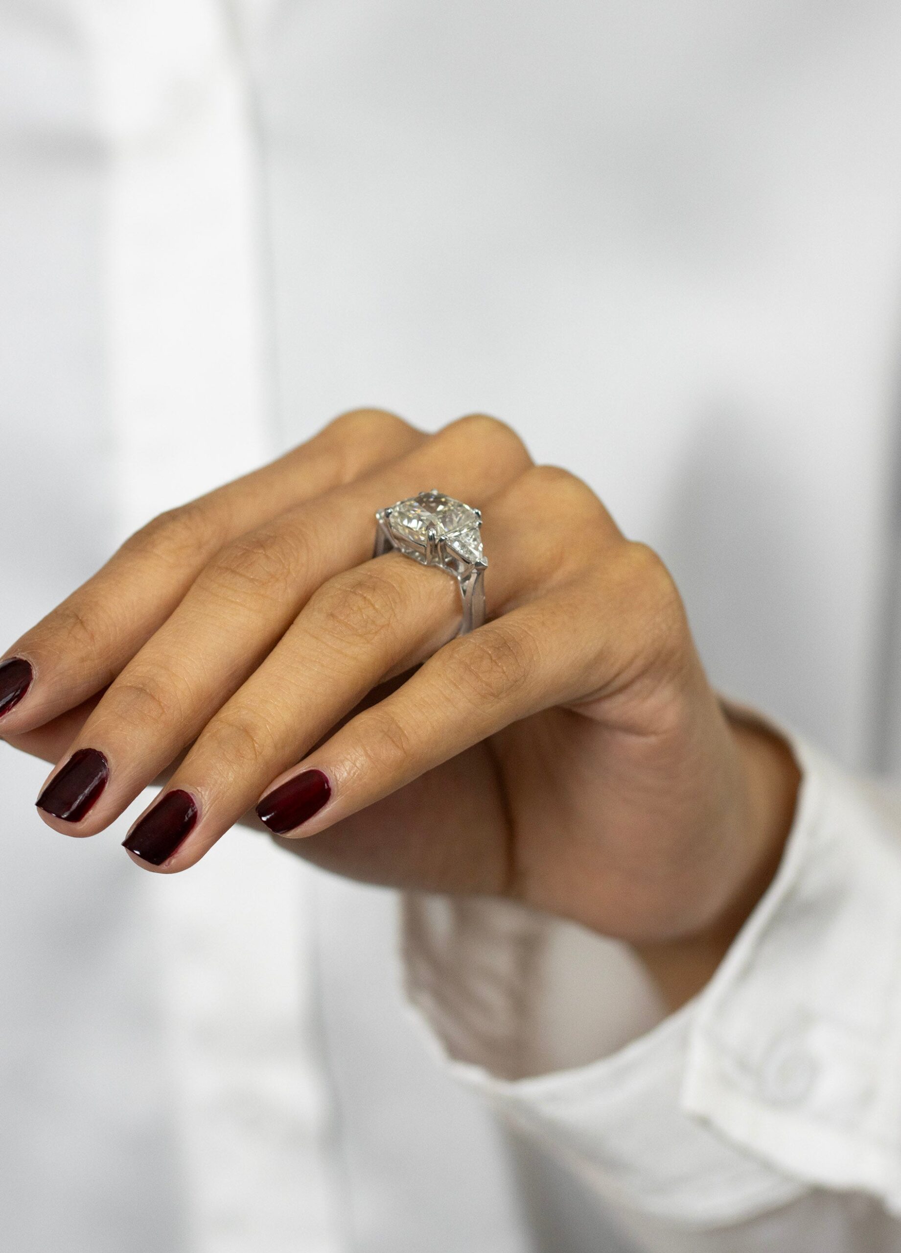 GIA Certified 6.90 Carats Radiant Cut Diamond Three-Stone Engagement Ring in Platinum - Image 5