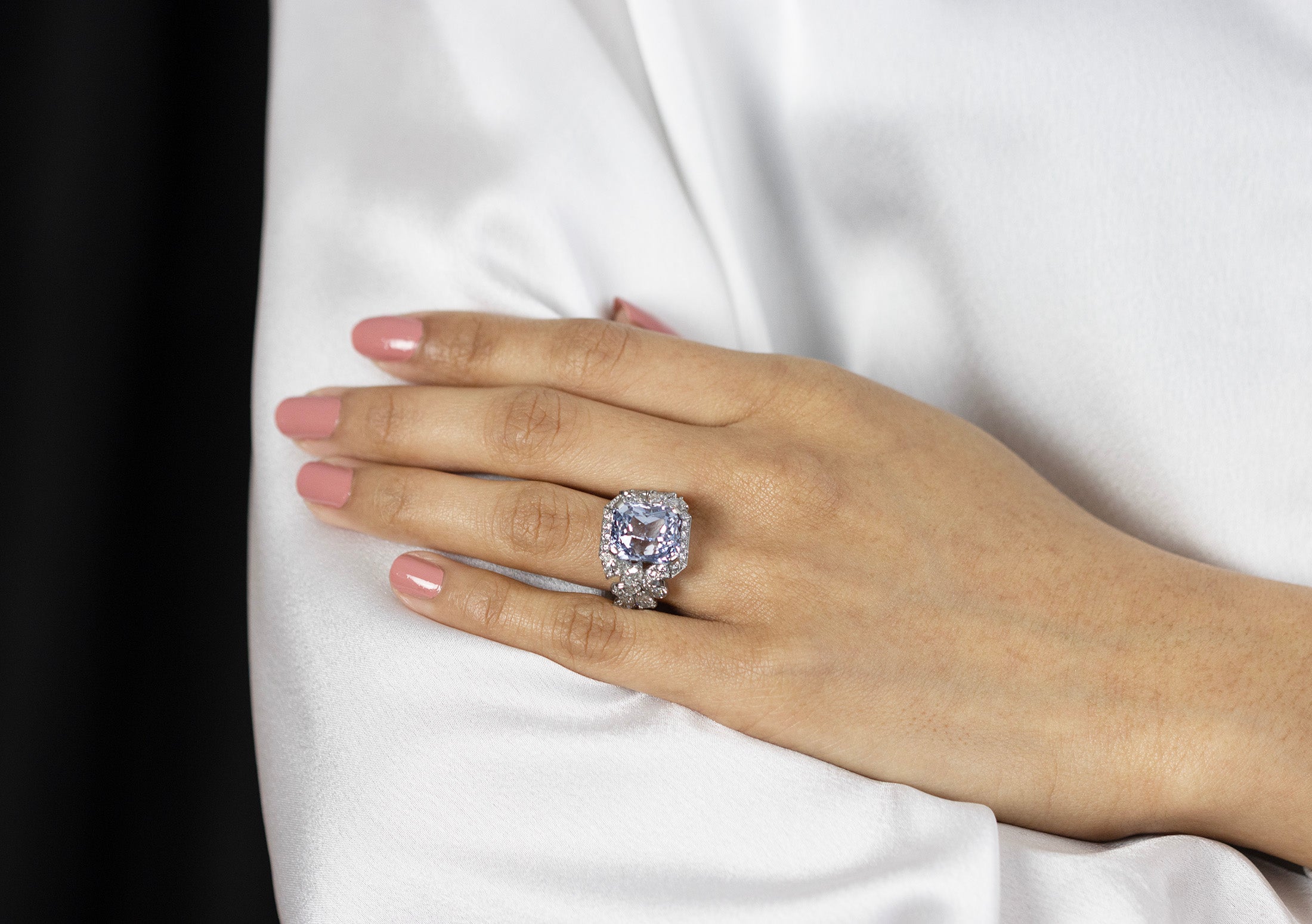 GIA Certified 10.96 Carats Radiant Cut Blue Sapphire & Diamond Fashion Ring in Platinum - Image 4