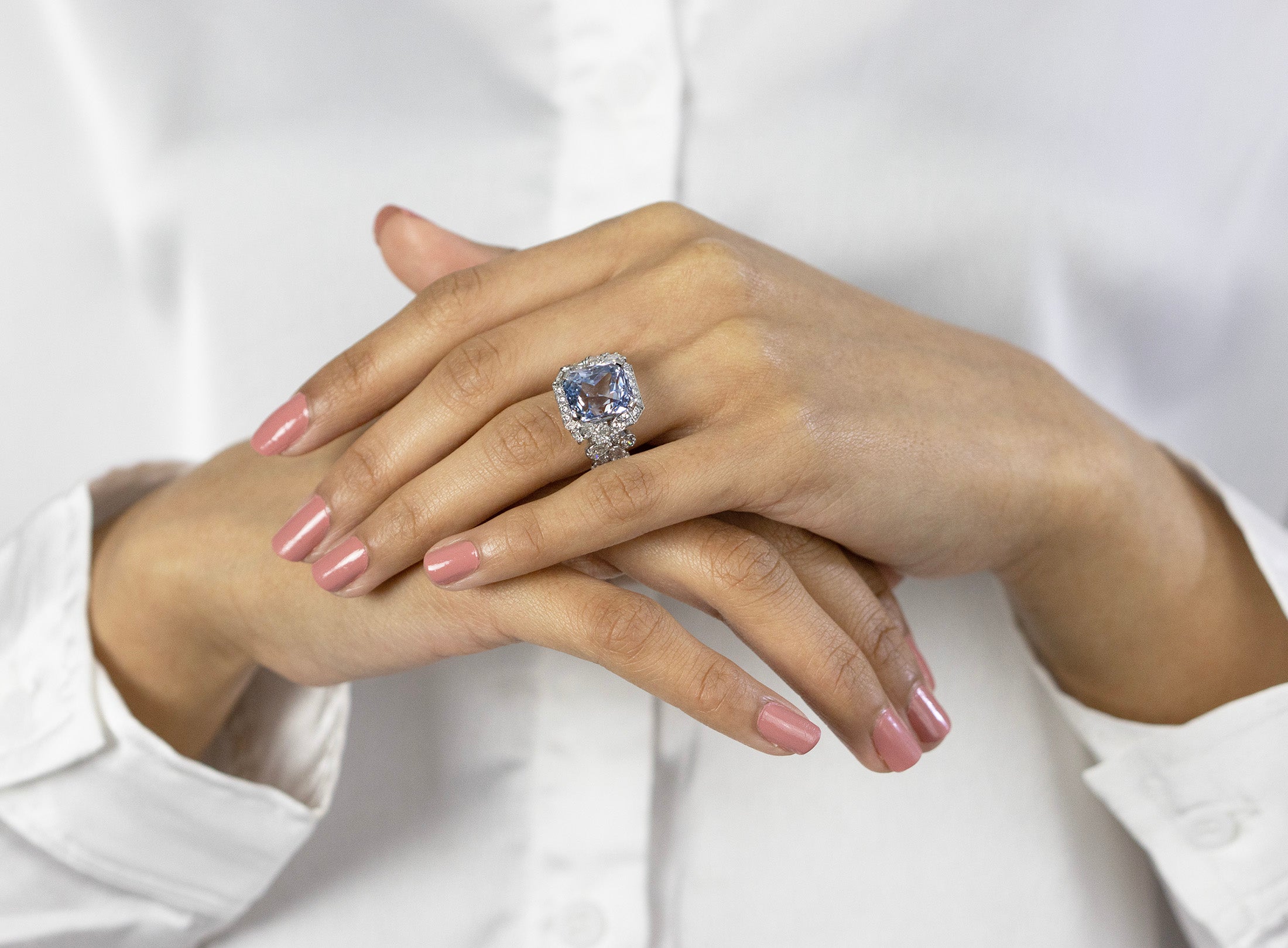 GIA Certified 10.96 Carats Radiant Cut Blue Sapphire & Diamond Fashion Ring in Platinum - Image 5