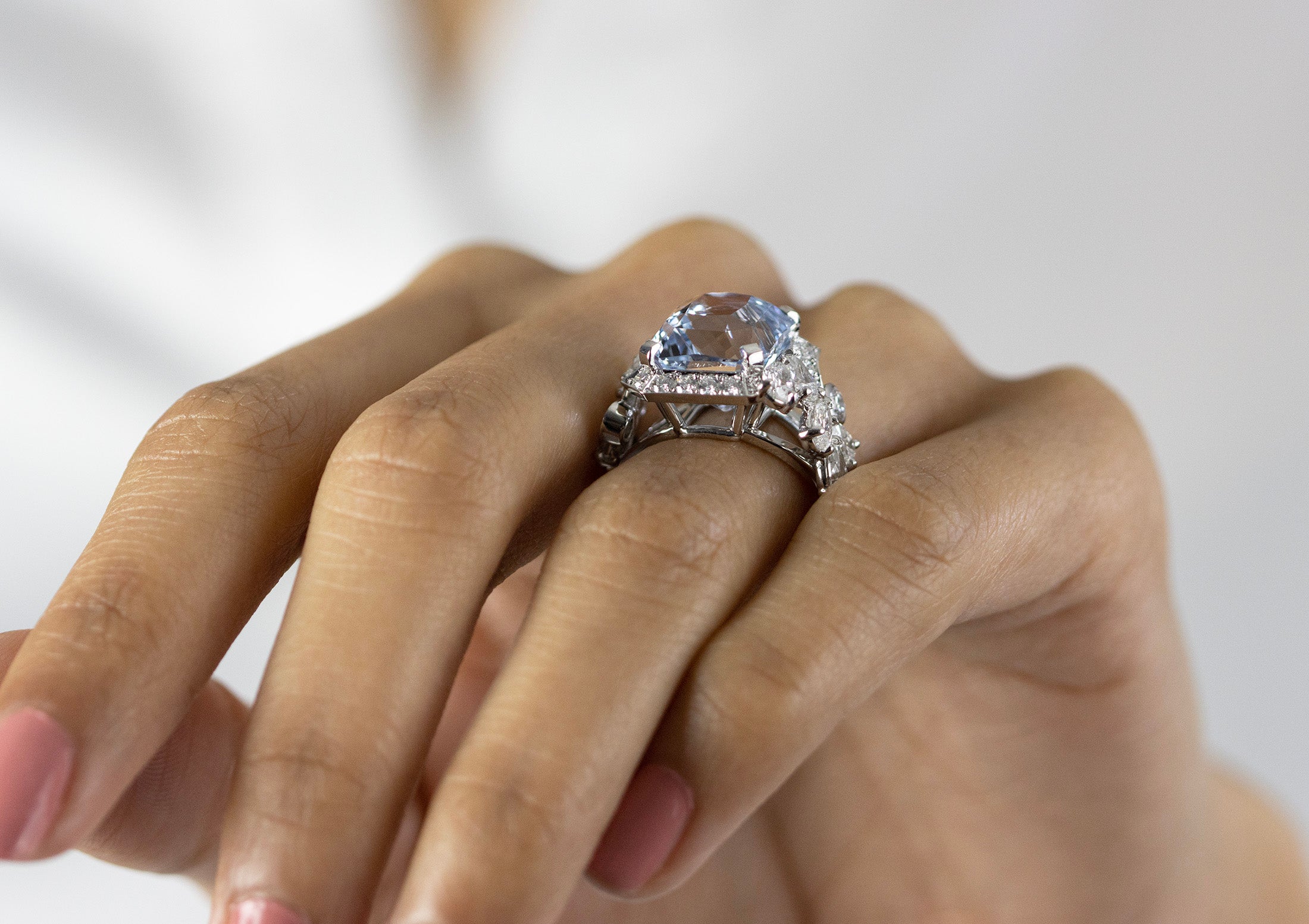 GIA Certified 10.96 Carats Radiant Cut Blue Sapphire & Diamond Fashion Ring in Platinum - Image 6