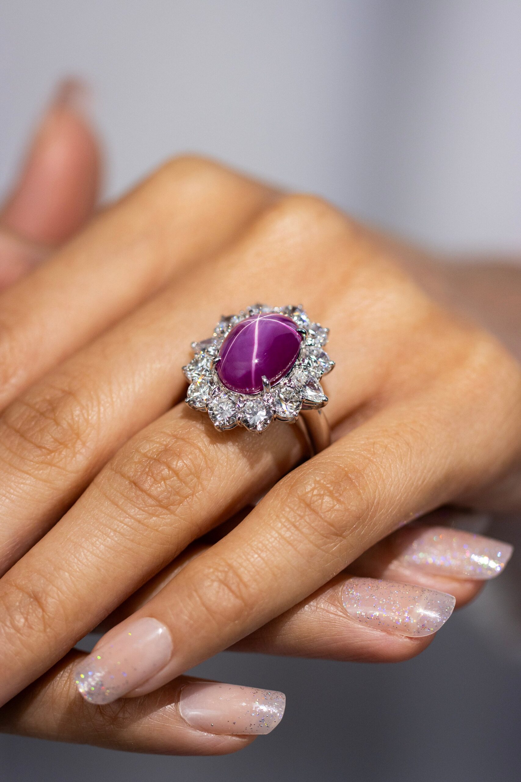 11.03 Carats Natural Cabochon Star Burmese Ruby Halo Cocktail Ring in Platinum - Image 4