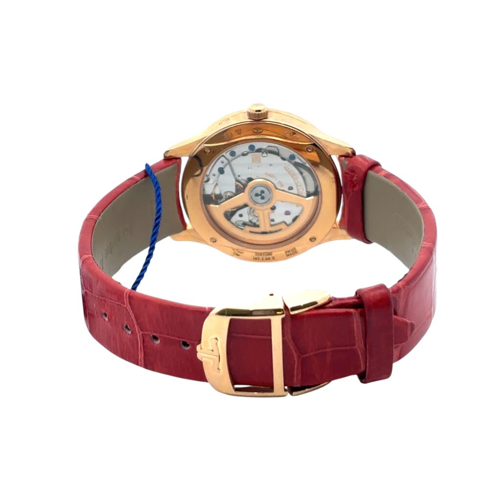 Jaeger-LeCoultre Master Ultra-Thin Q1252520 18K Rose Gold Ivory Dial - Angle View by Jaeger-LeCoultre